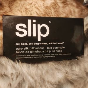 SLIP Beauty Sleep To Go Removable Pillowcase with Pillow Black Travel Set NEW